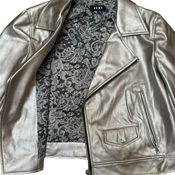 DKNY Metallic Silver Faux Leather Moto Jacket Size Medium - Picture 3 of 11